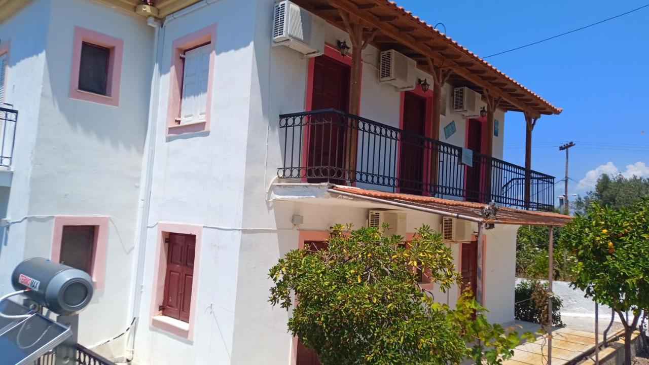 Anessis Cosmos Aparthotel Anaxos Bagian luar foto