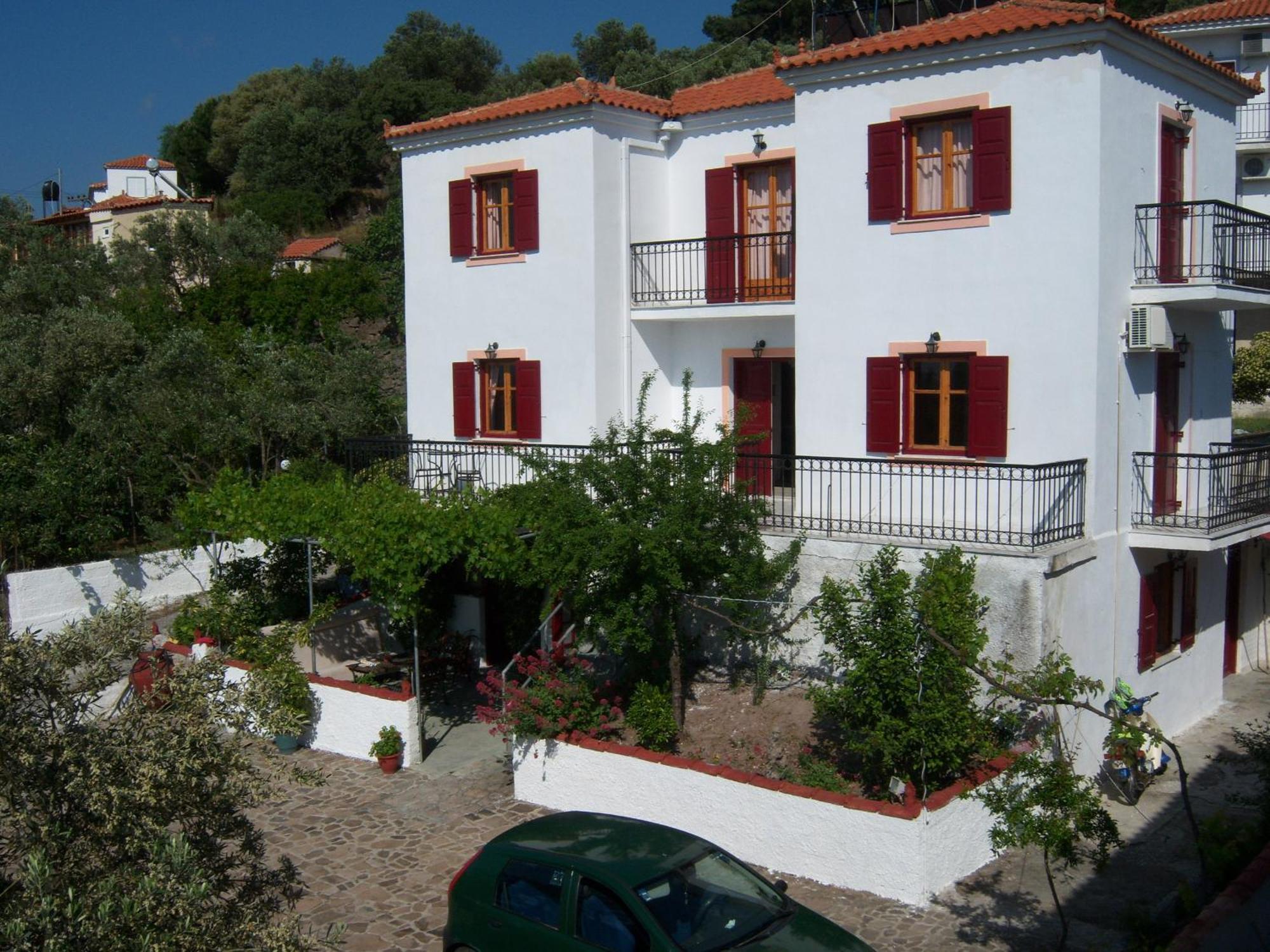 Anessis Cosmos Aparthotel Anaxos Bagian luar foto