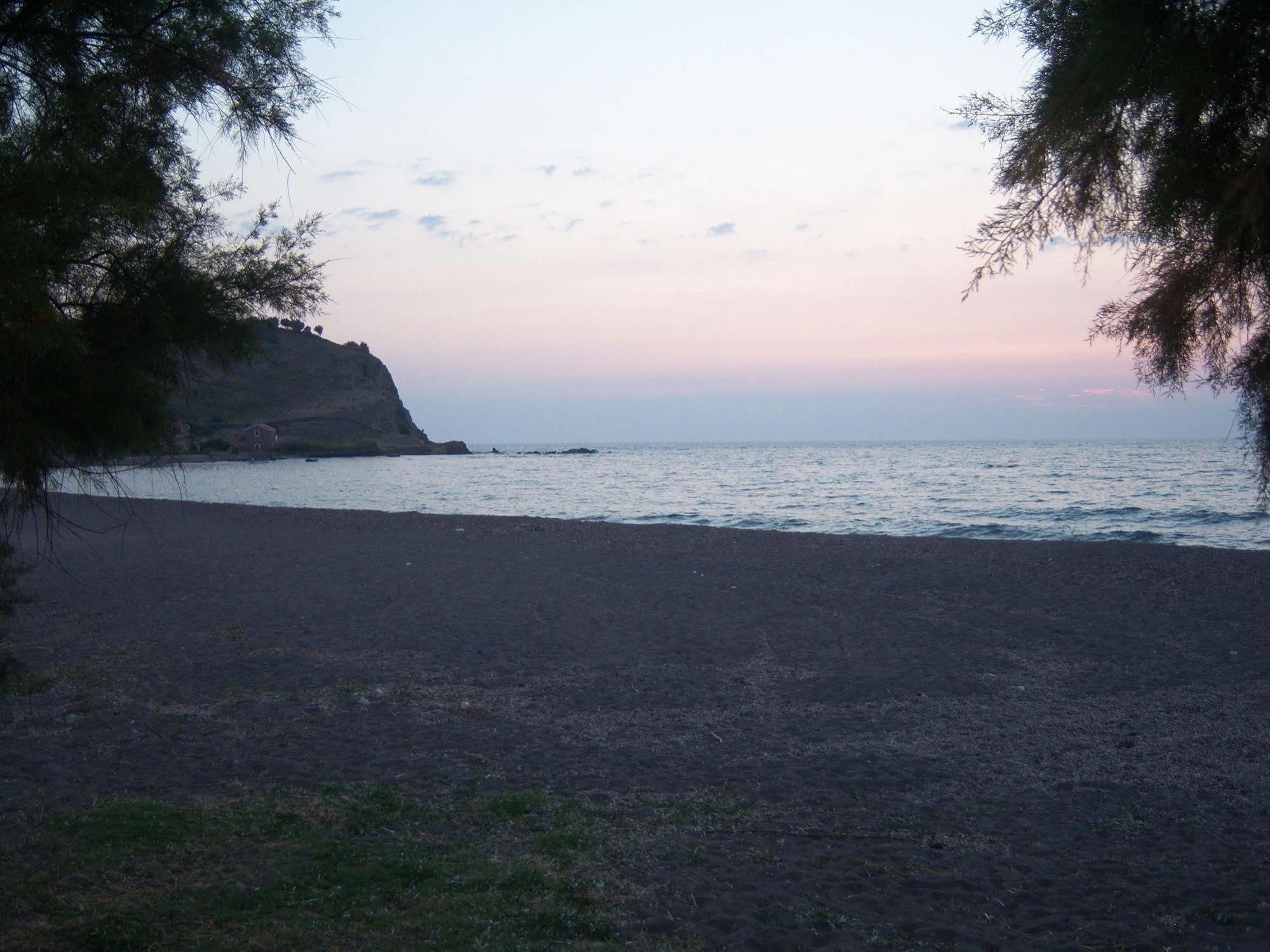 Anessis Cosmos Aparthotel Anaxos Bagian luar foto