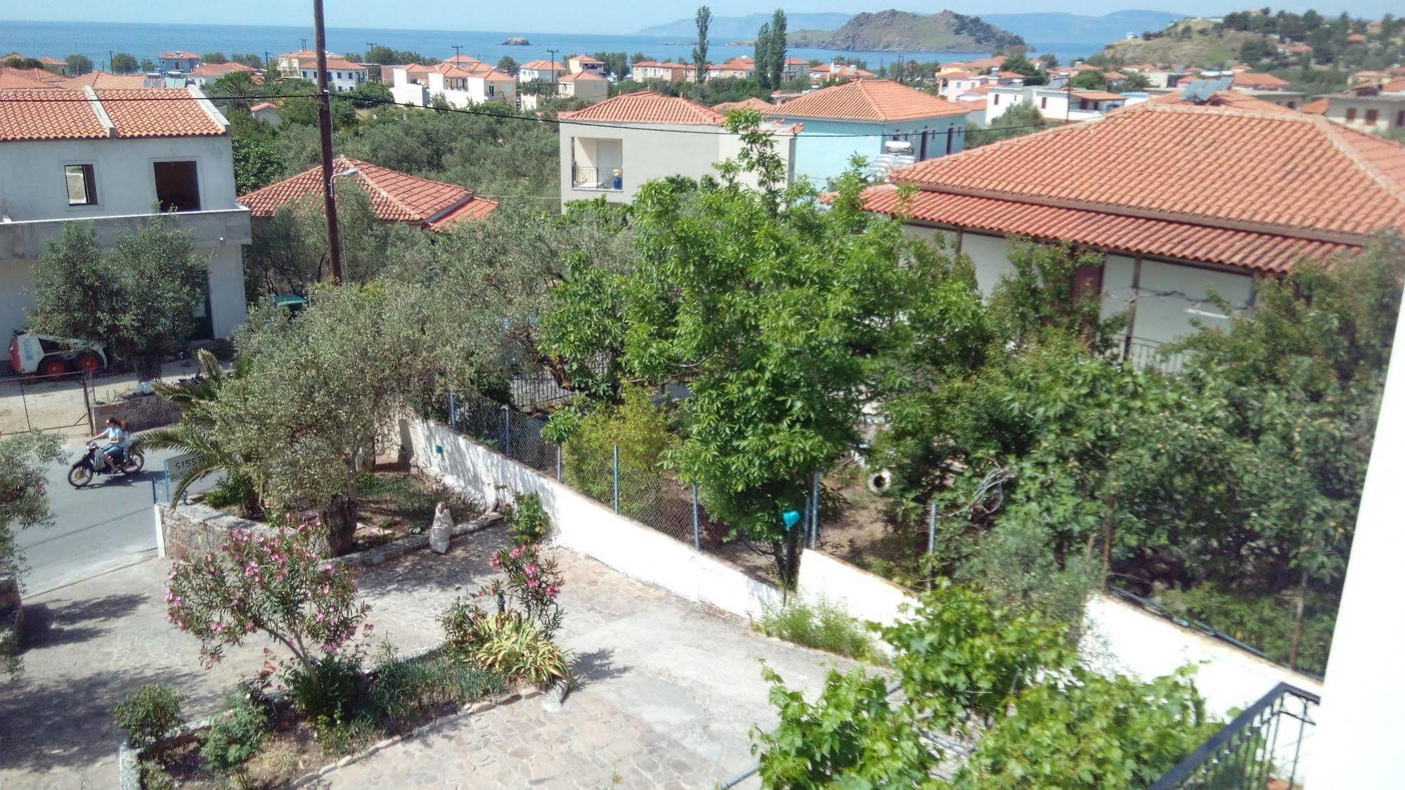 Anessis Cosmos Aparthotel Anaxos Bagian luar foto